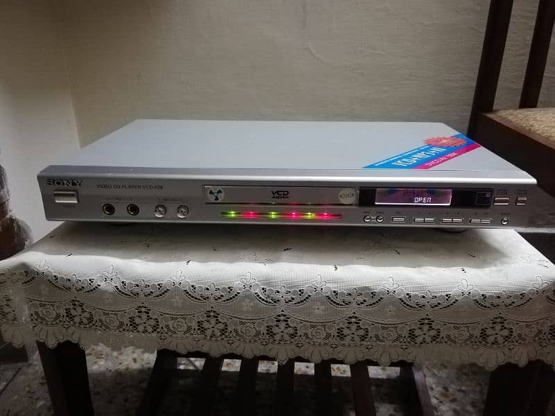 Sony VCD-828 VIDEO PLAYER 3