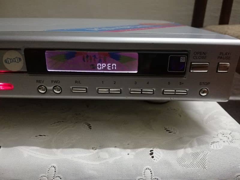 Sony VCD-828 VIDEO PLAYER 6