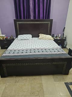 wooden double queen bed