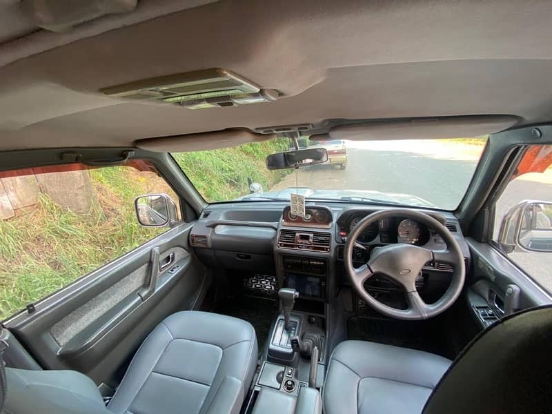 Mitsubishi Pajero 2.8 genuine condition 4