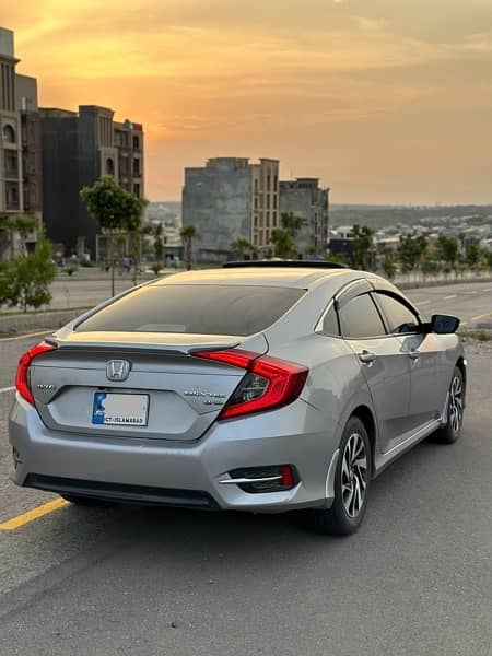 Honda Civic Oriel 2018 red meter 5