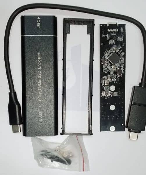 NVME SSD ENCLOSURE 4