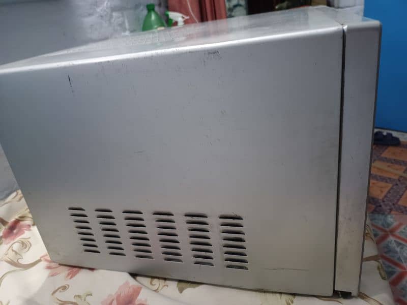 PEL microwave/grill oven 6