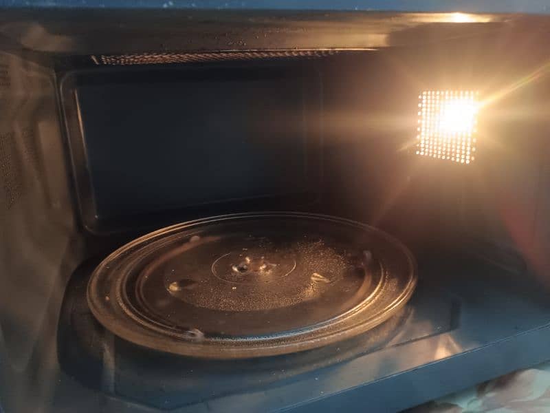 PEL microwave/grill oven 11