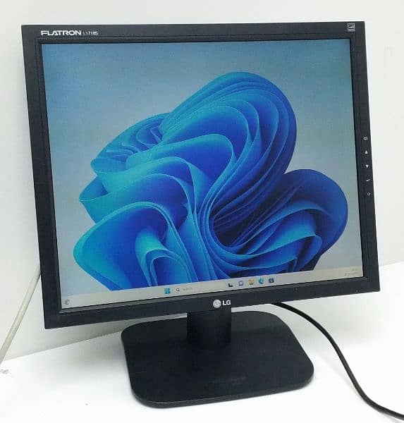 LG Monitor (price will be discuss also) 1