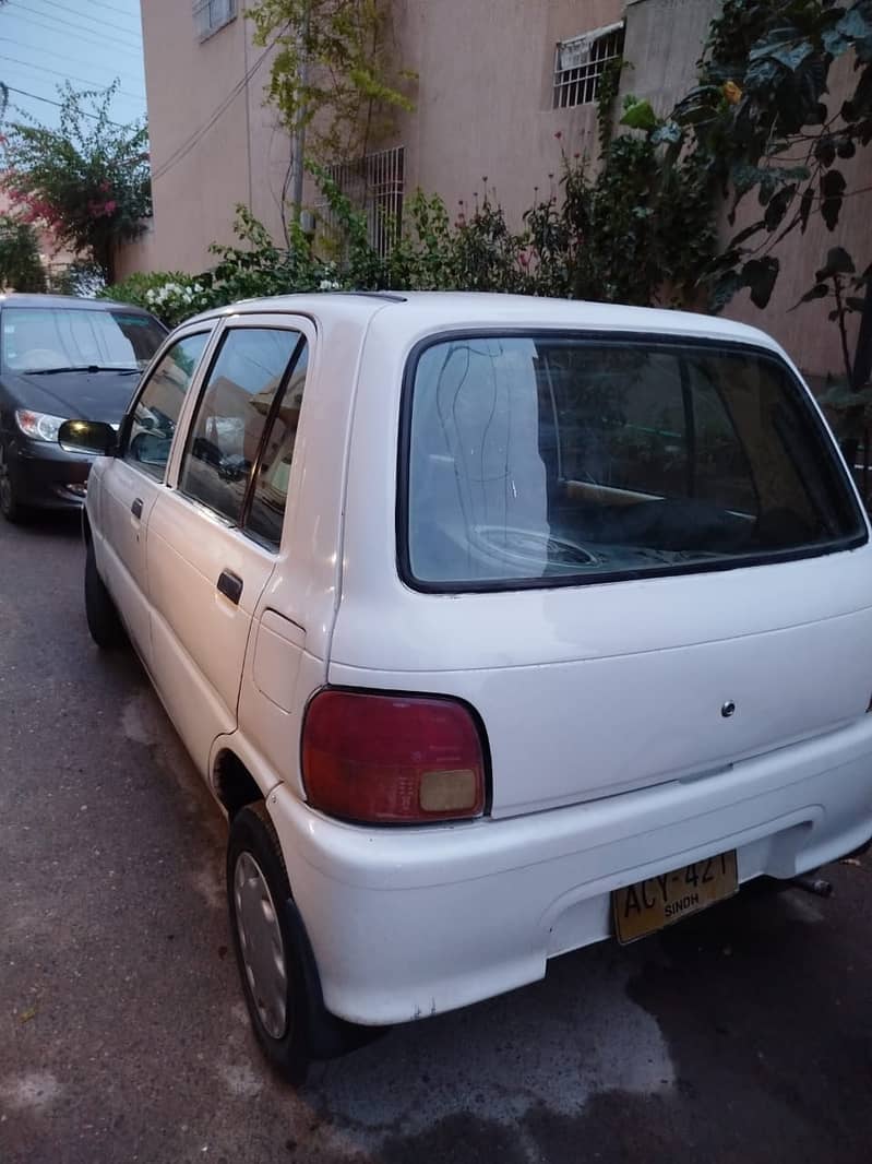 Daihatsu Cuore 2000 3