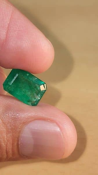 Swat Emerald 3 plus carat 0