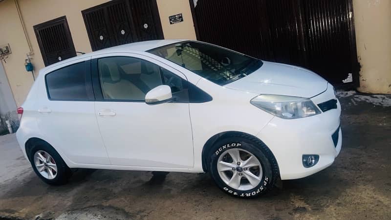 Toyota Vitz 2013 1