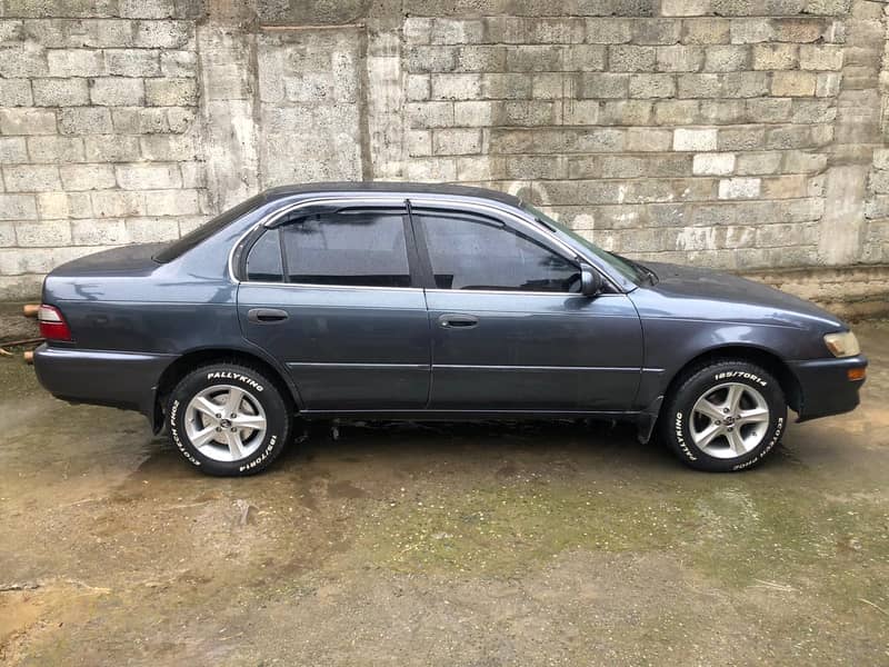 Toyota Corolla LX Limited 1993 10