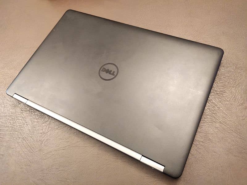 Dell core i7 6th gen HQ processor, 16gb RAM, Graphics laptop. 3