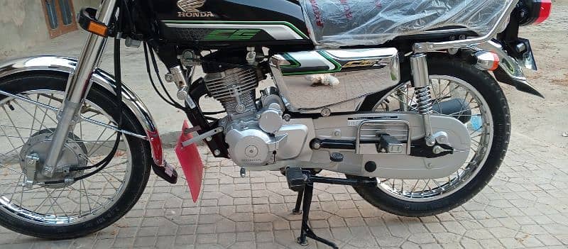 Honda 125self start motorcycle 1