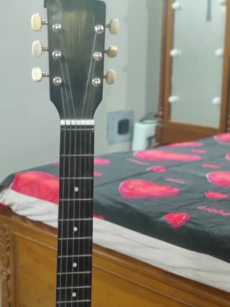 guiter for sale like brand new 1