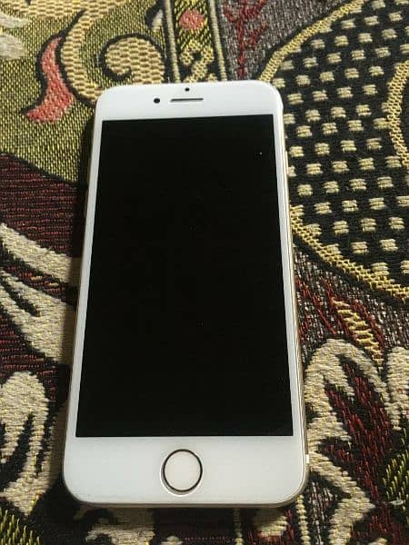 iphone 7 pta approved 128 gb good condition Sirf glass Chang Kiya hai 0