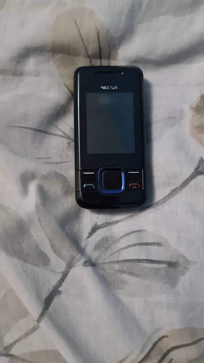 Nokia 7100 slide 1