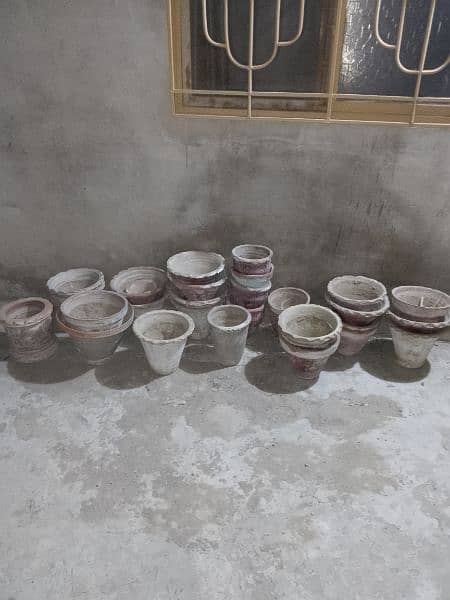 30 pots and 1 stand 0