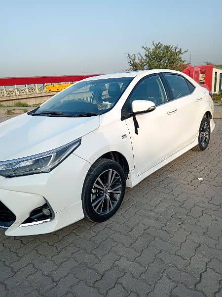 Toyota Altis Grande 2022 1