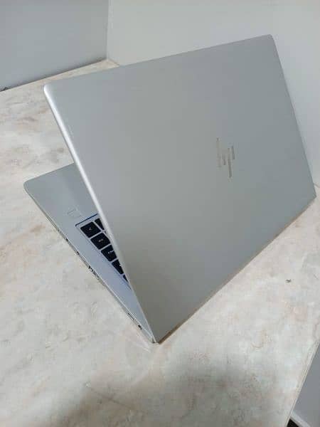 hp  Elitebook 840 G5 i5 8th generation 7