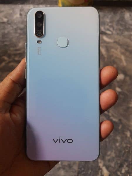 vivo Y17 8.256 with box and charger  urgent for sale 5