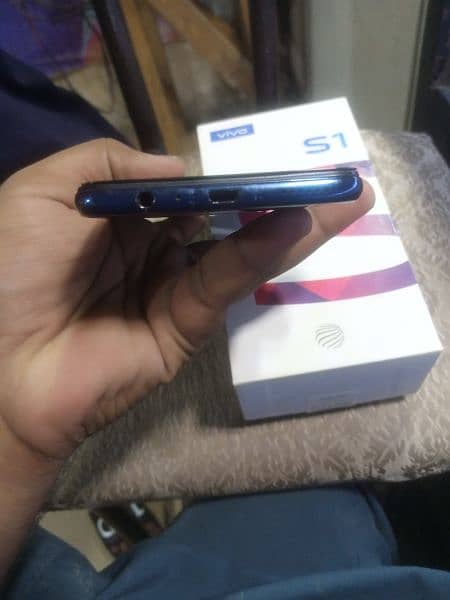 vivo s1 4/128 PTA approved with box charger 3