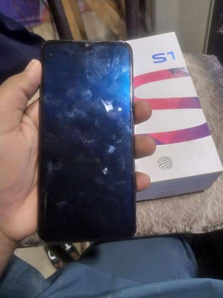 vivo s1 4/128 PTA approved with box charger 4