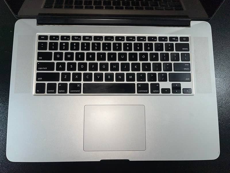 MacBook Pro 2015 15 inches 4
