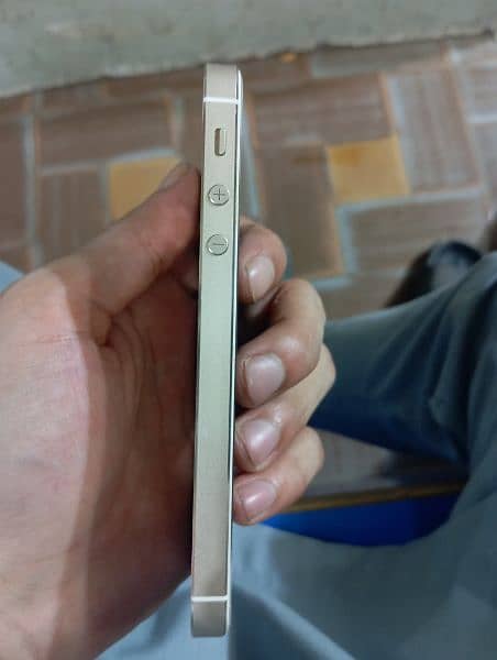 iPhone 5s NoN PTA with 16GB 2