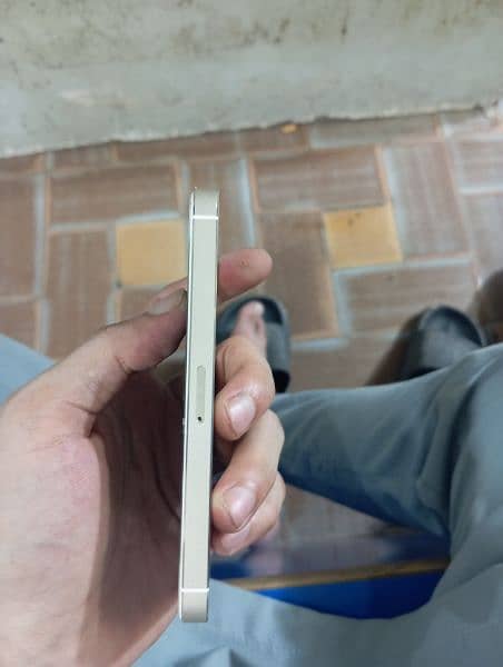iPhone 5s NoN PTA with 16GB 4