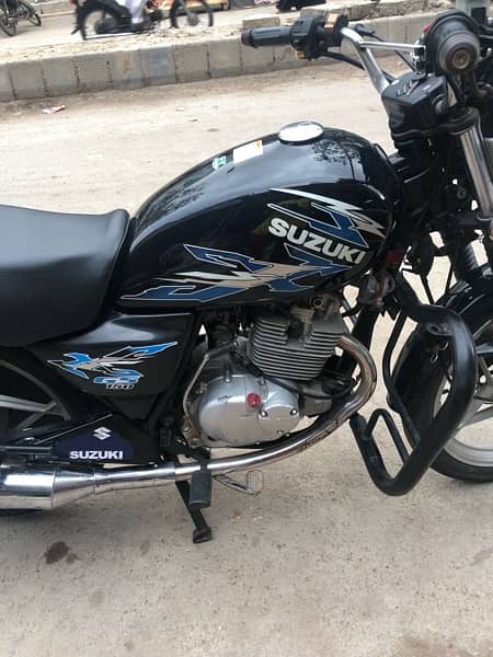 Suzuki Gs-150 SE model 2020 4