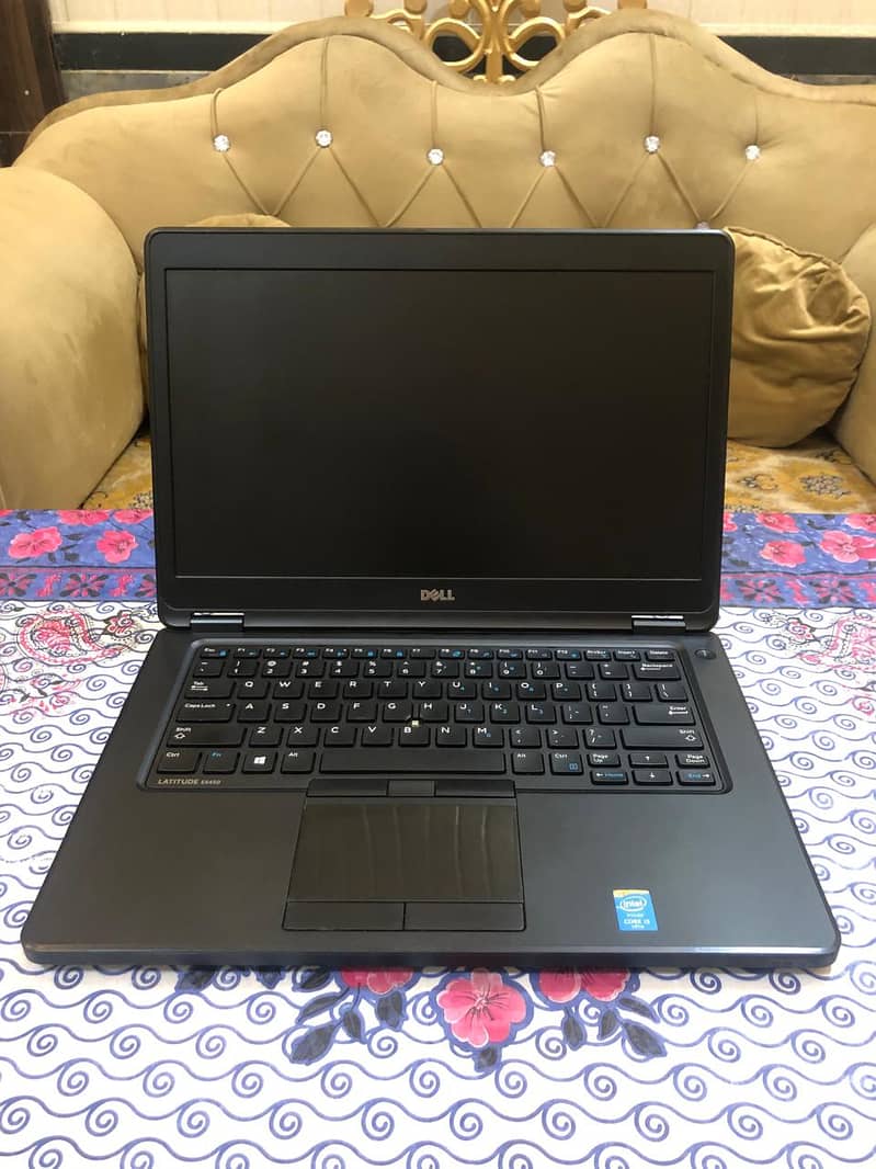 Dell latitude 5450 with charger, battery 0