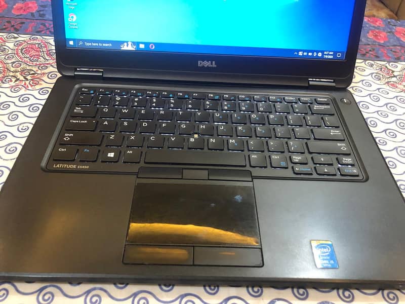 Dell latitude 5450 with charger, battery 3