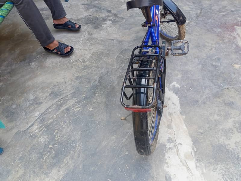 new bicycle only 2 month used new tyre 1