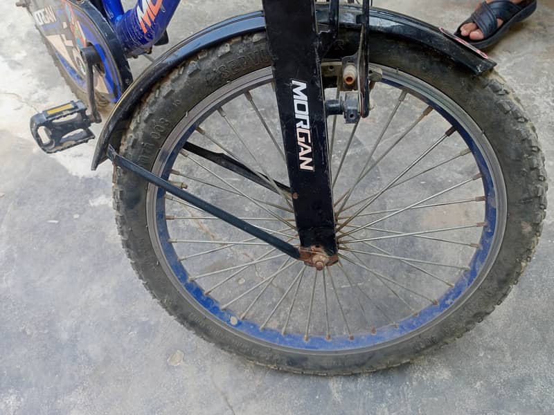 new bicycle only 2 month used new tyre 4