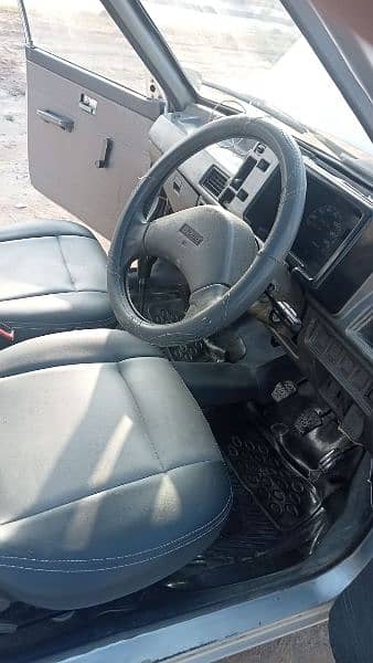 I am selling mehran car in very good condition 100/100 0