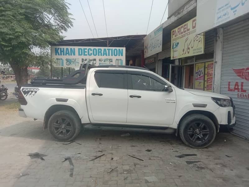 Toyota Hilux G 2022 4