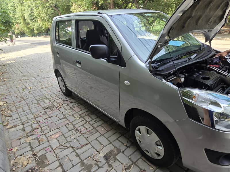 Suzuki Wagon R VXR 2022 | Genuine Condition 4