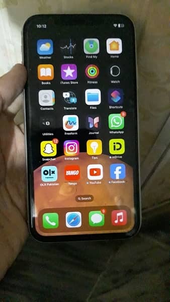 I am selling iphone 11 in an affordable price contact: 03204315131 3