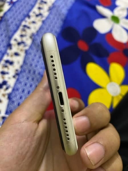 iPhone 11 White PTA Approved 2