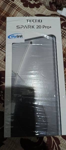 Tecno Spark 20 pro plus 0