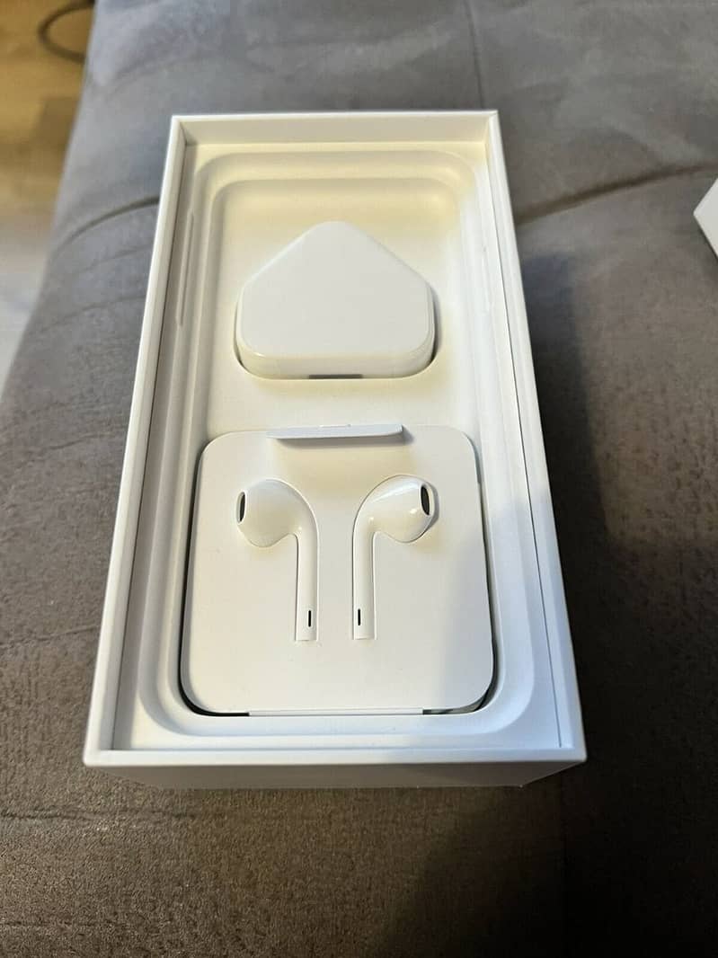 Apple Iphone Xs Max 512gb PTA apporoved with complete accessories box 1