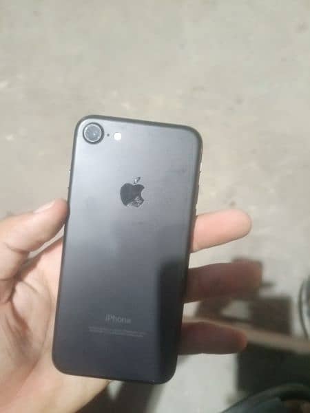 iPhone 7. . . water pak. . . . total original. . nonpta 0