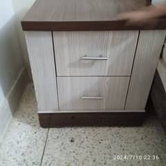 bedroom set king size bed in good condition