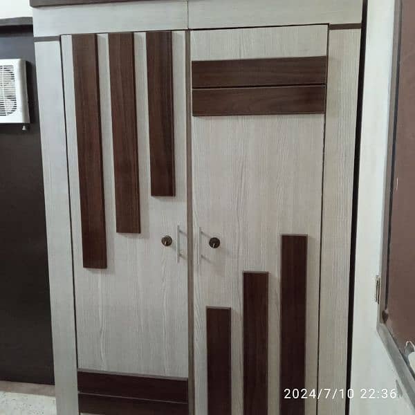 bedroom set king size bed in good condition 1