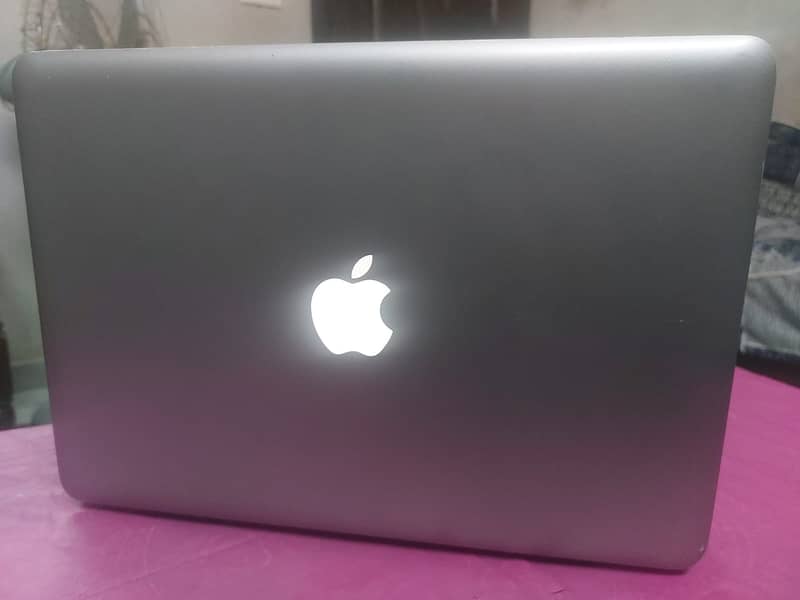 Macbook pro Mid 2012 8gb/512 ssd 2.5 Core i5 Processor 1