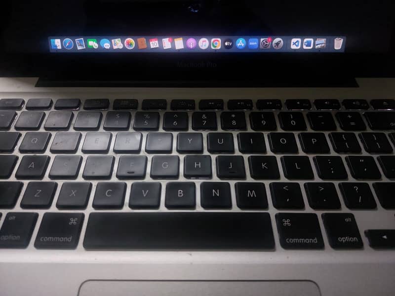 Macbook pro Mid 2012 8gb/512 ssd 2.5 Core i5 Processor 7