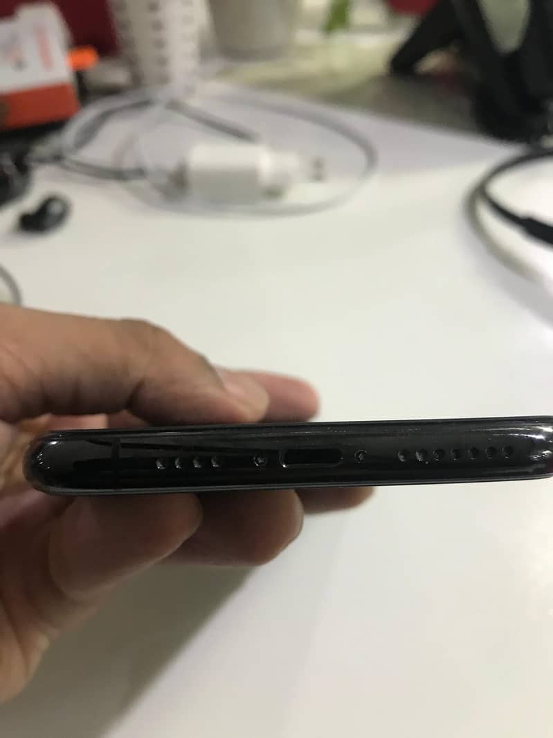 iPhone 11 Pro Max Pta Approved 5