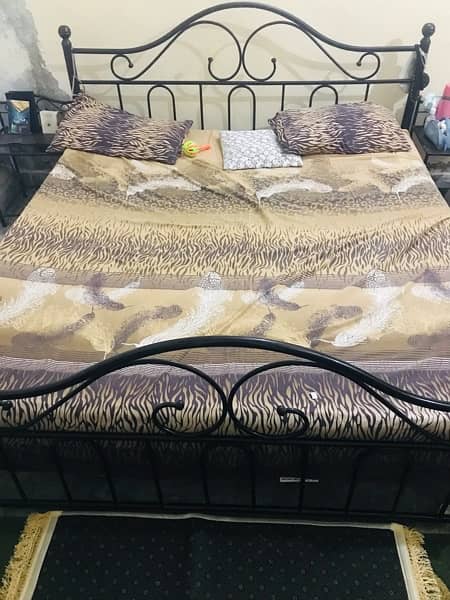 King size double iron bed 2