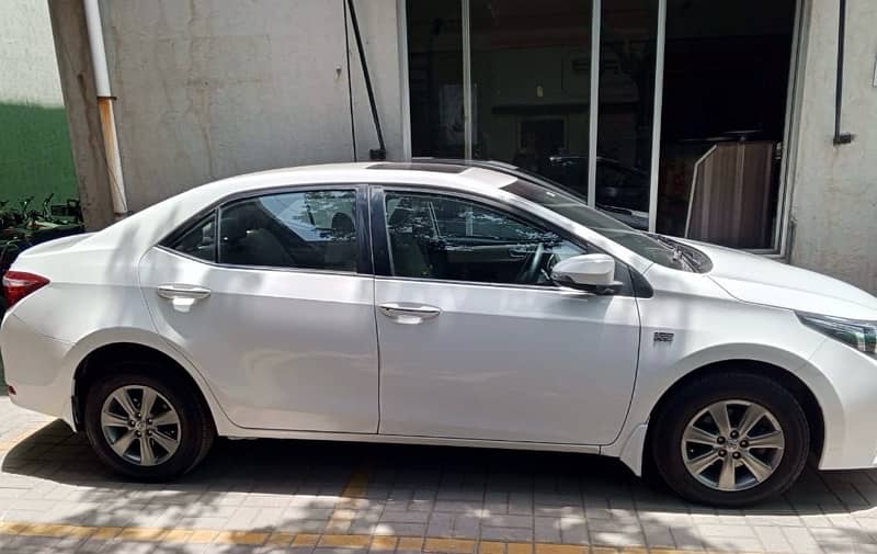 Toyota Corolla Altis 2016 5