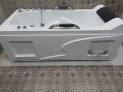 jacuzzi bath tub in mint condition