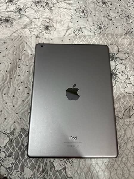 iPad Air  16gb rom 2 gb ram 1