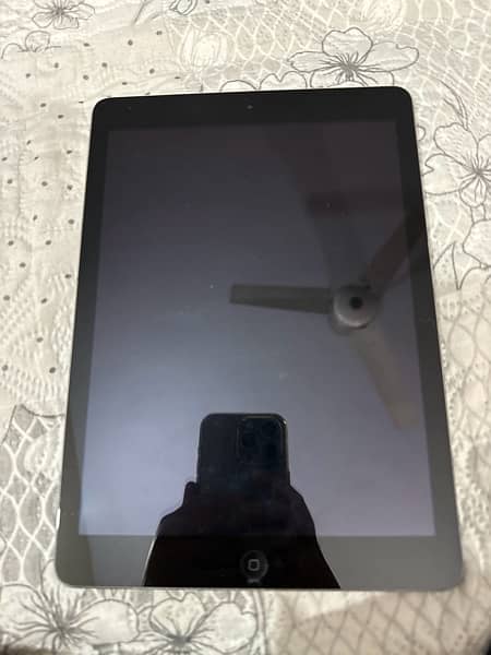 iPad Air  16gb rom 2 gb ram 5